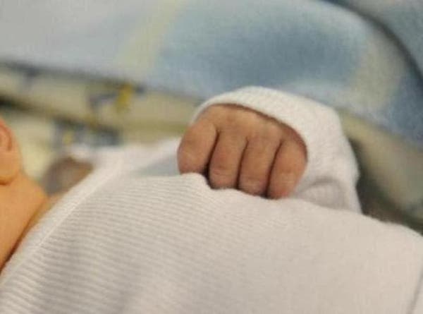 Bebê de 8 meses com suspeita de estupro morre após ataque cardíaco
