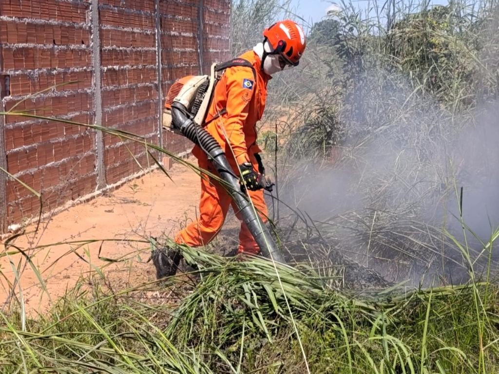 Baixa umidade e calor elevam risco de queimadas em 2026