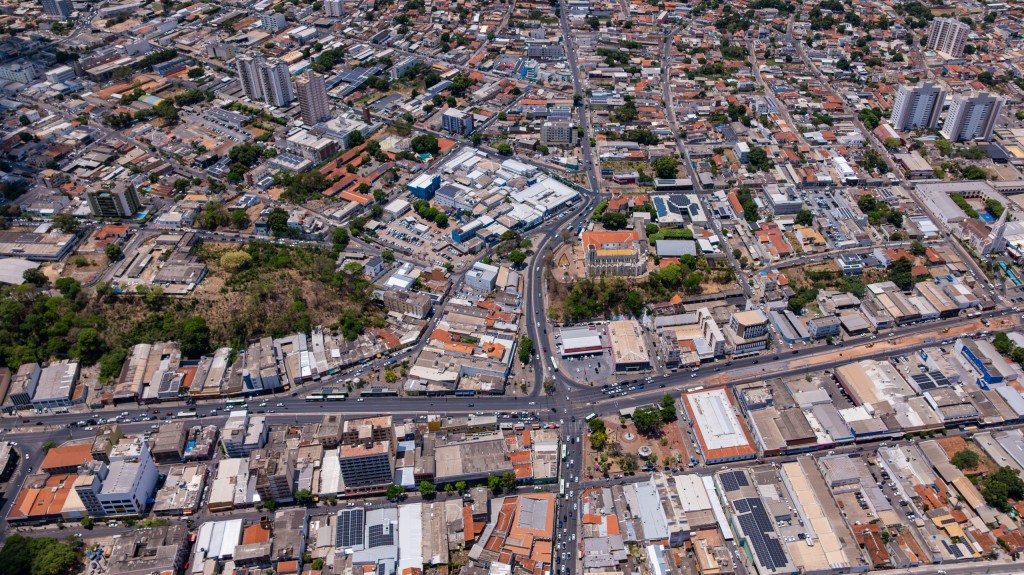Feriado com interdições para avanço de obras e realização de procissões
