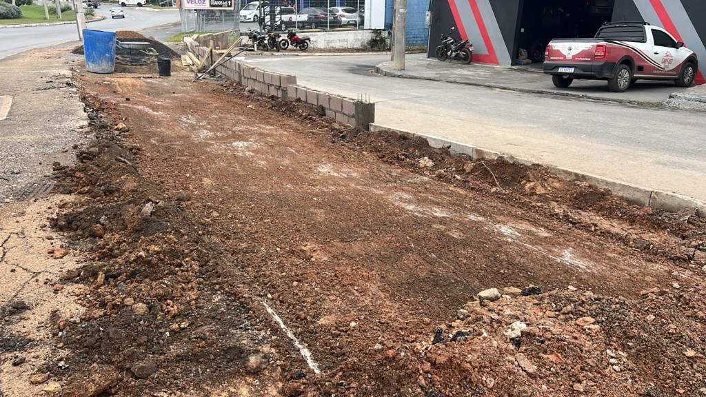 Prefeitura de Cuiabá realiza obras e reforça segurança na Avenida Arquimedes Pereira Lima
