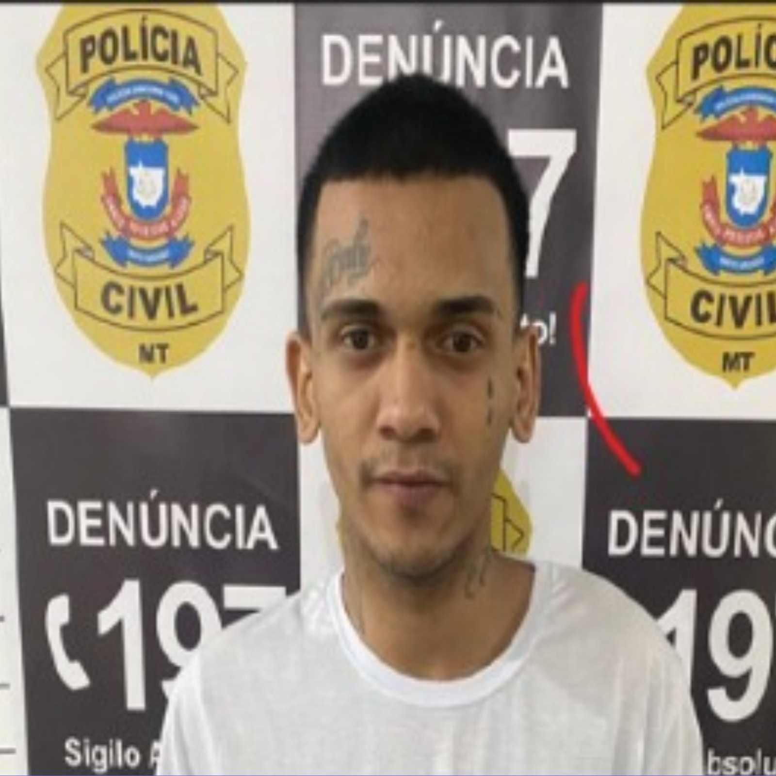 Jovem de 22 anos é preso por roubar sorveteria em shopping
