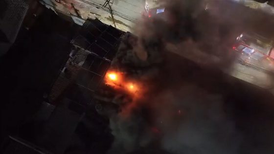 Incêndio atinge casa de eventos na Av do CPA