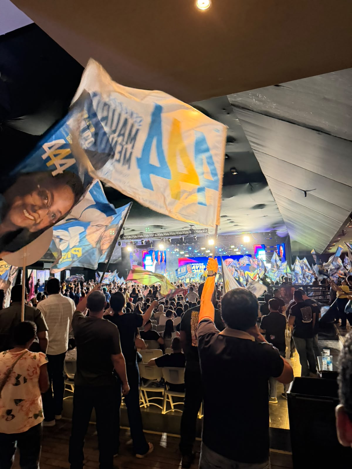 Mais de 2,5 mil pessoas participam de encontro liderado por David Moura